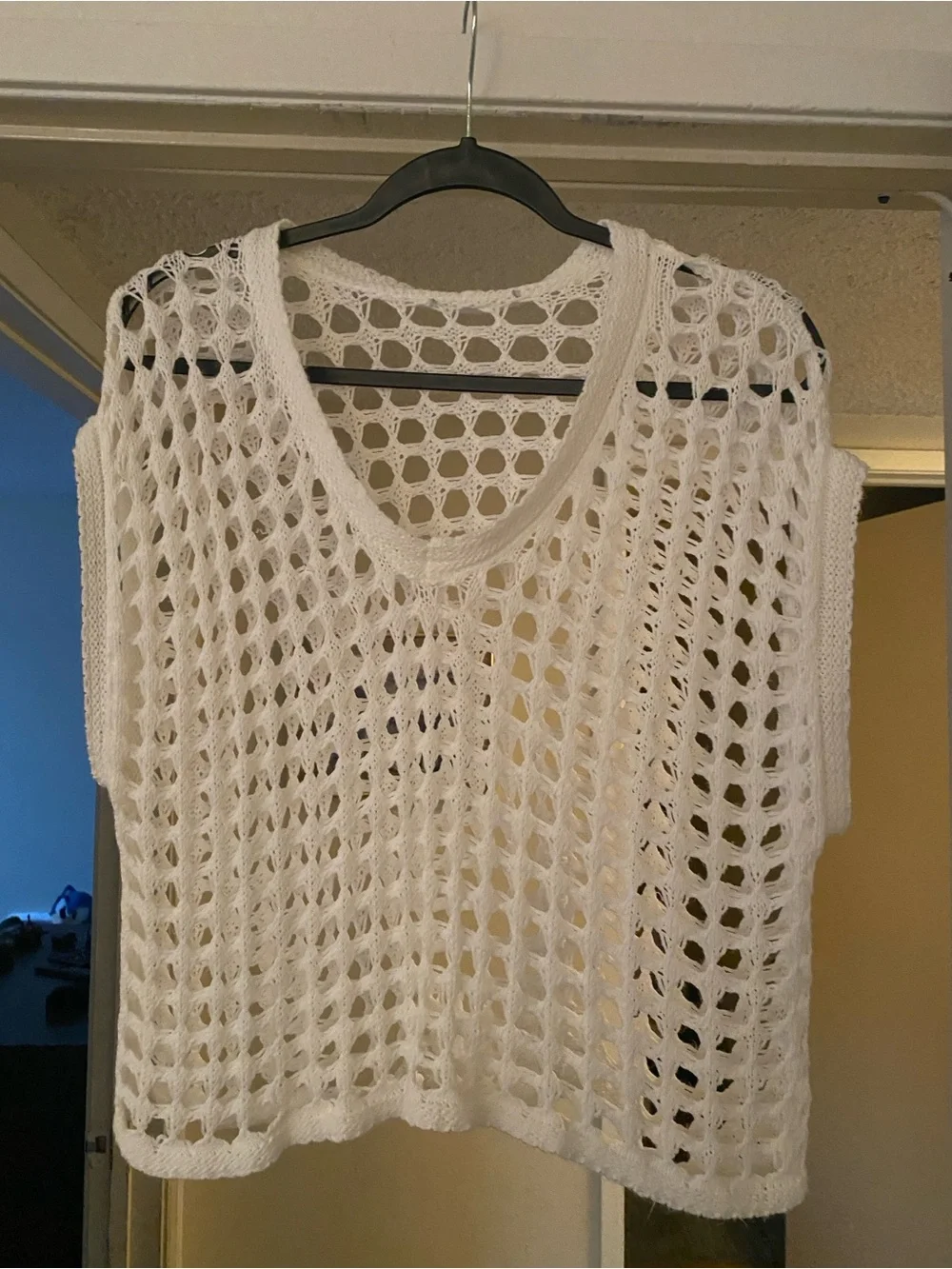 Women’s Open-Knit V-Neck Sweater Vest in White